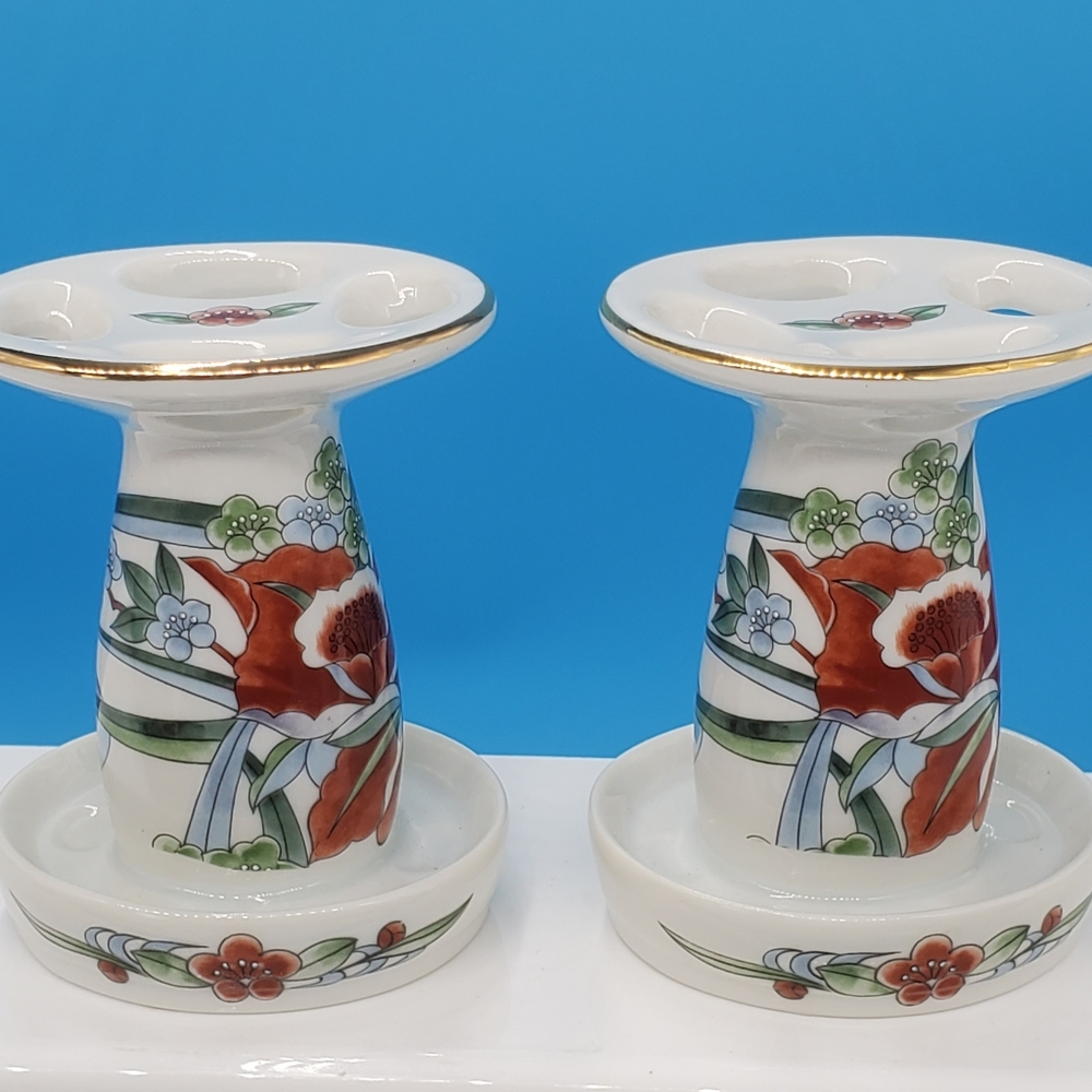 Takahashi (2) Vintage Heritage Flora Pattern Toothbrush Holders (C36)